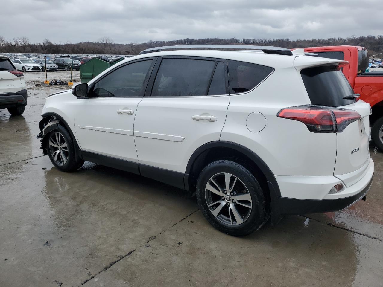 2017 Toyota RAV 4 - Image 2