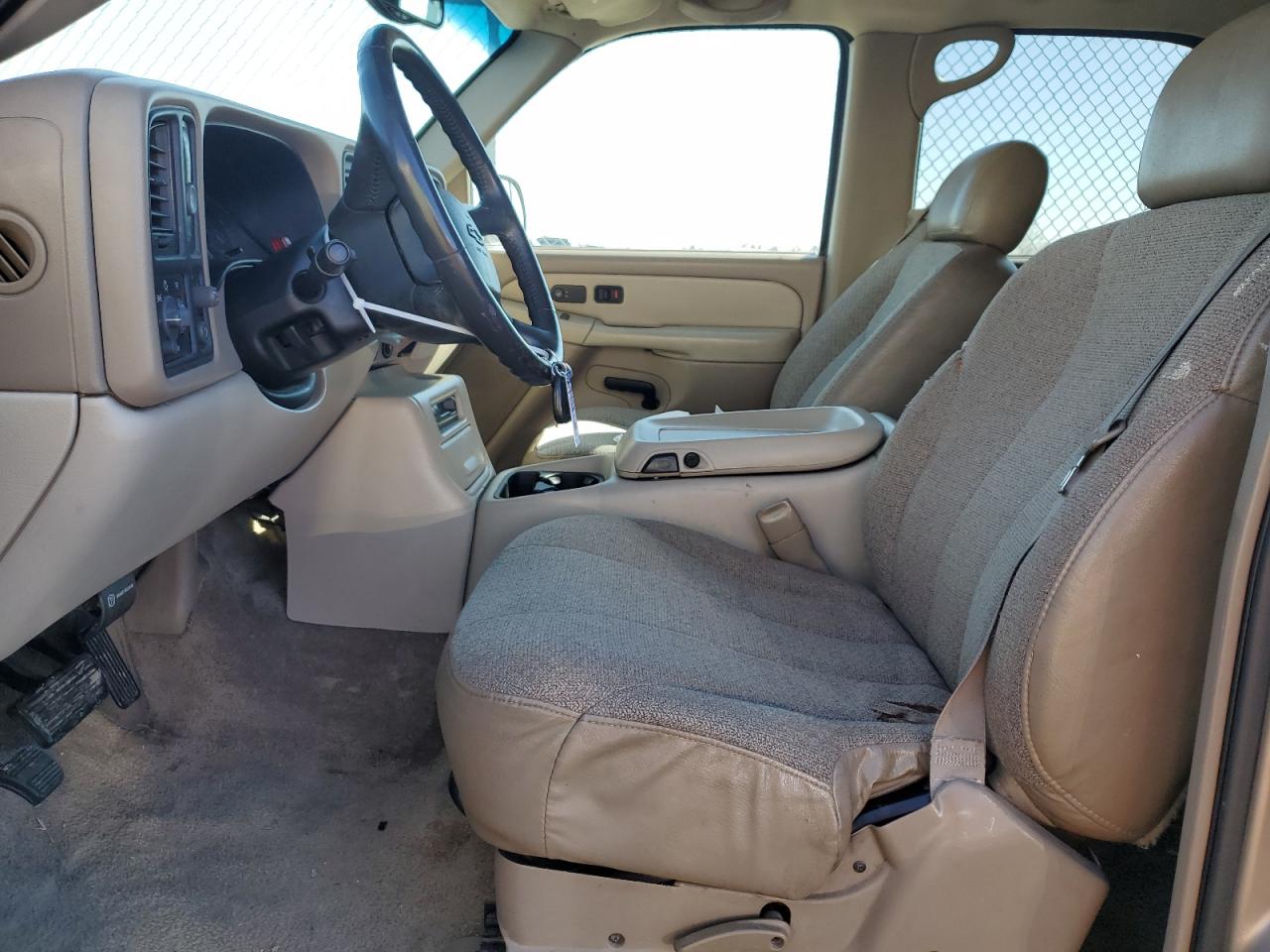 2002 Chevrolet Tahoe - Image 7