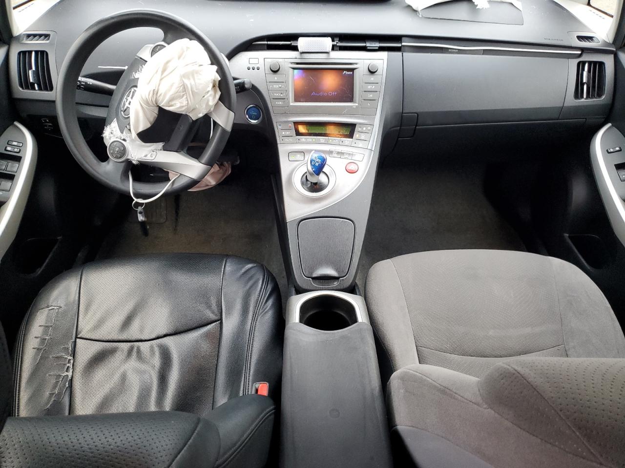 2014 Toyota Prius - Image 8