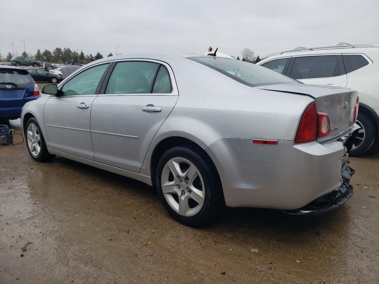 2010 Chevrolet Malibu - Image 2