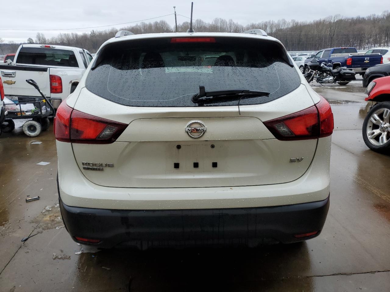 2017 Nissan Rogue - Image 6