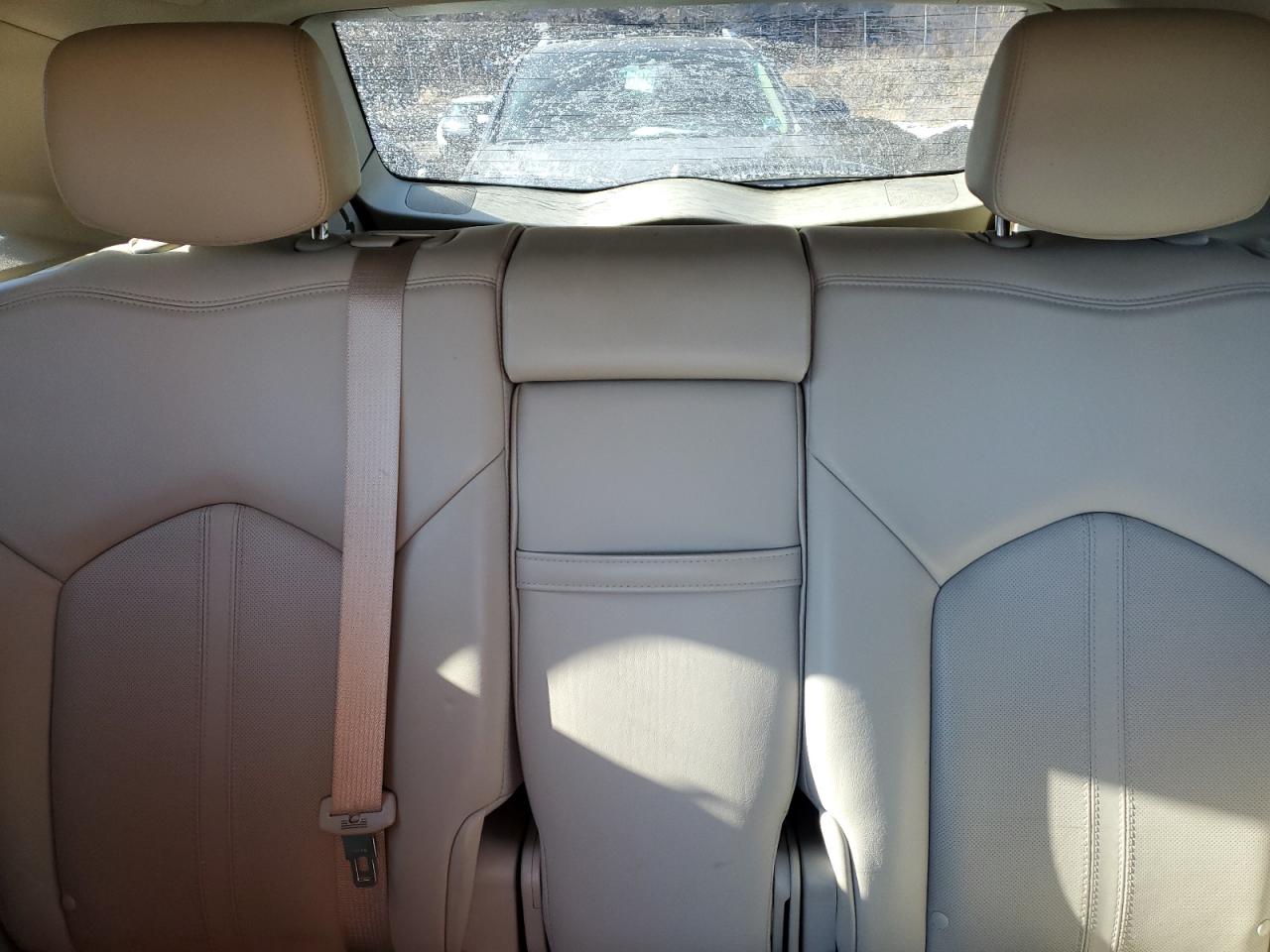 2015 Cadillac SRX - Image 10