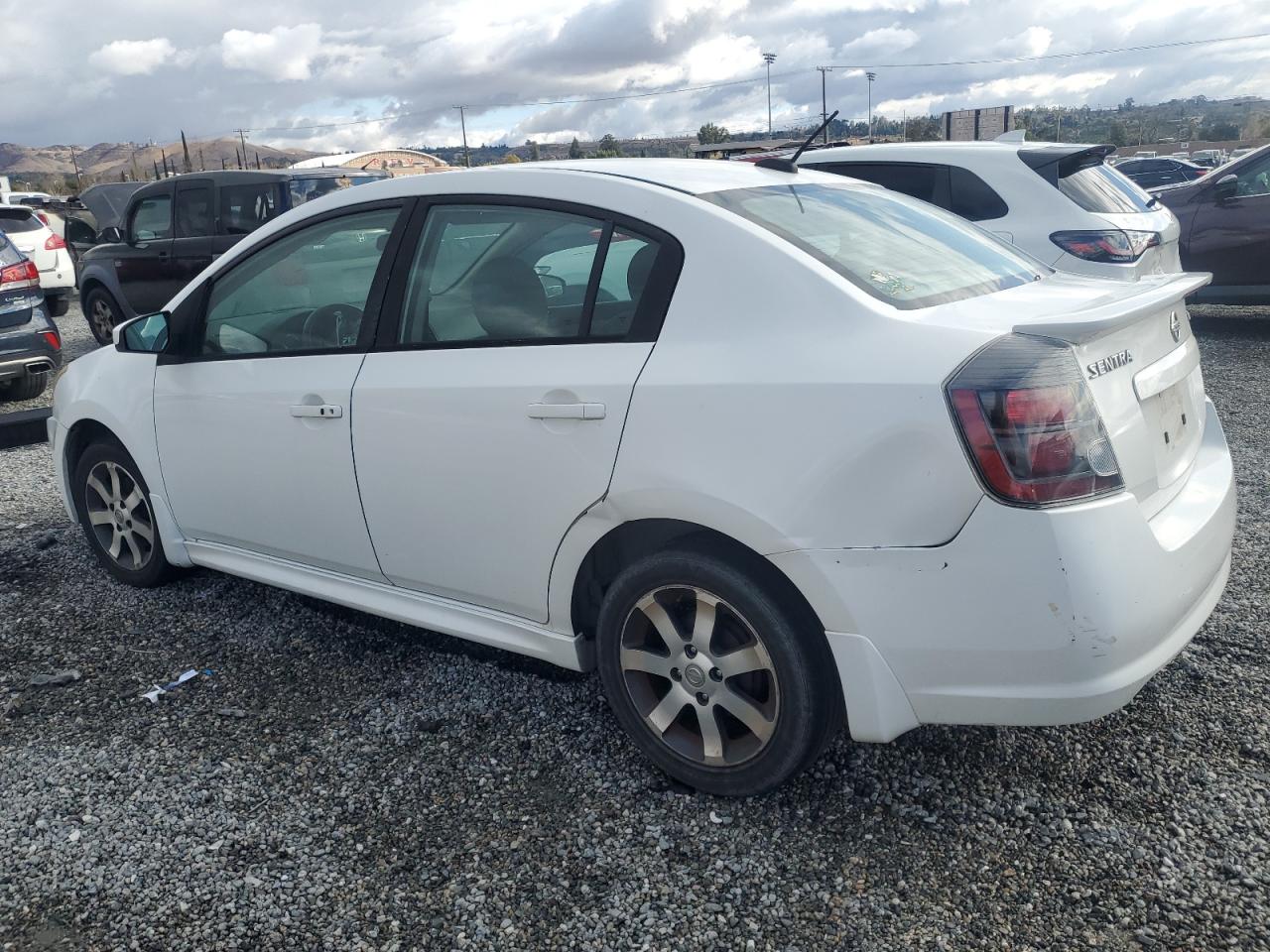 2011 Nissan Sentra - Image 2