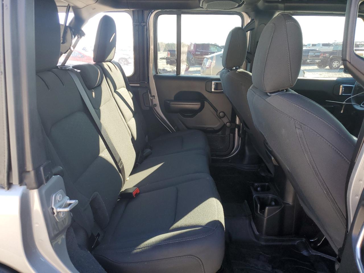 2020 Jeep Wrangler - Image 12