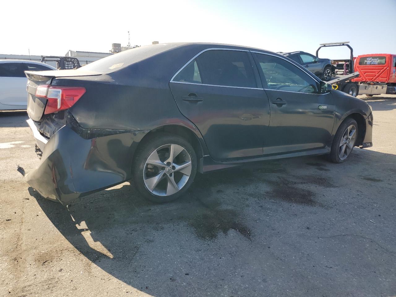 2014 Toyota Camry - Image 3