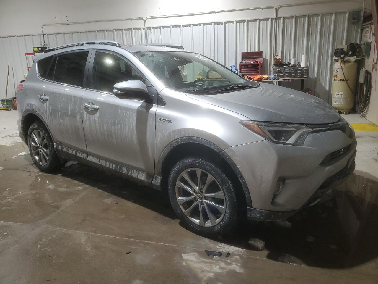 2017 Toyota RAV 4 - Image 4