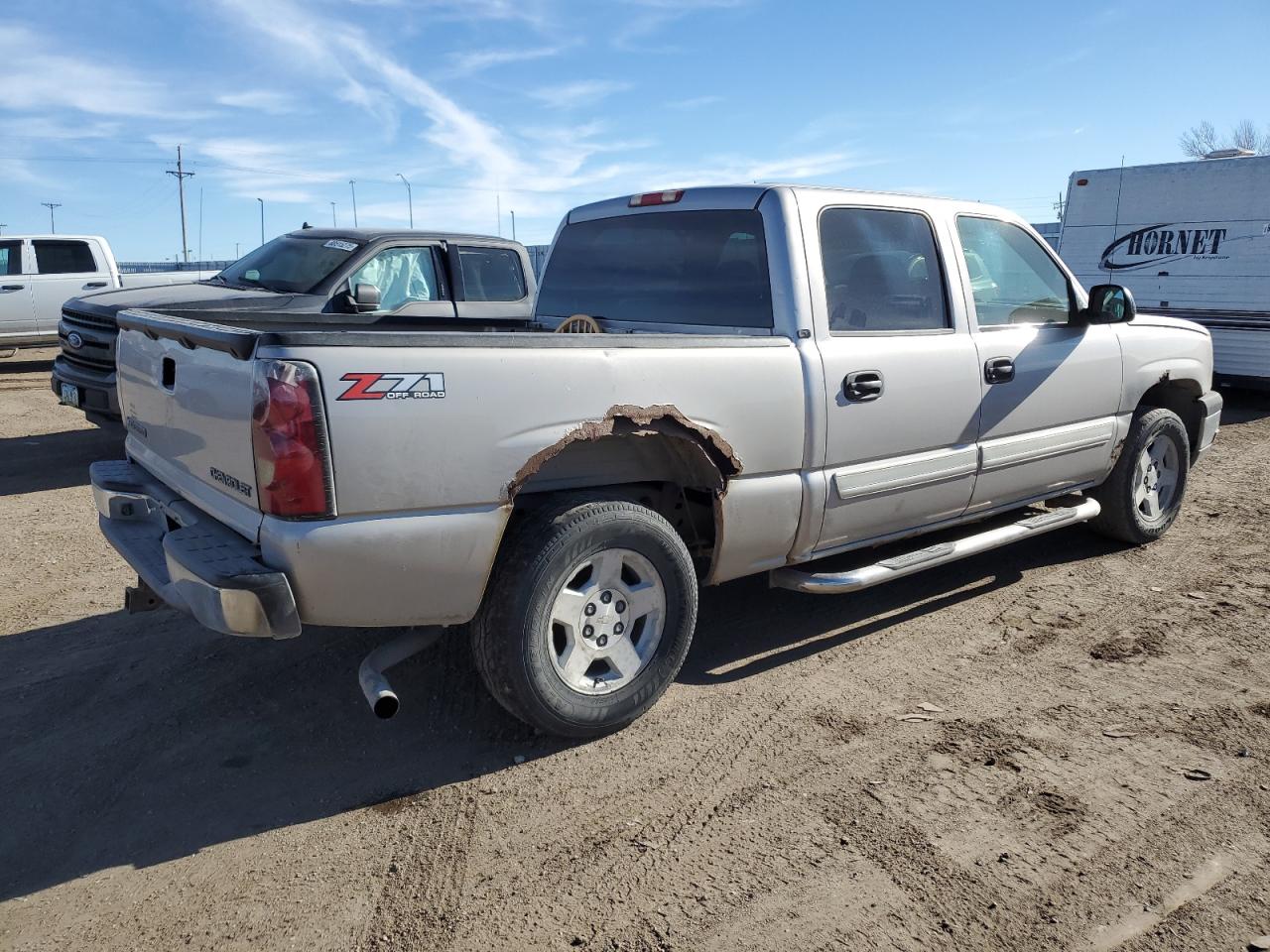 2004 Chevrolet Silverado - Image 3