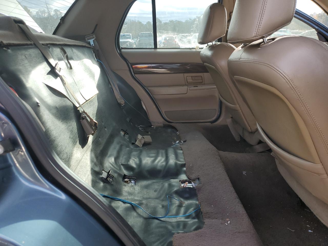 2003 Mercury Grand Marquis - Image 11