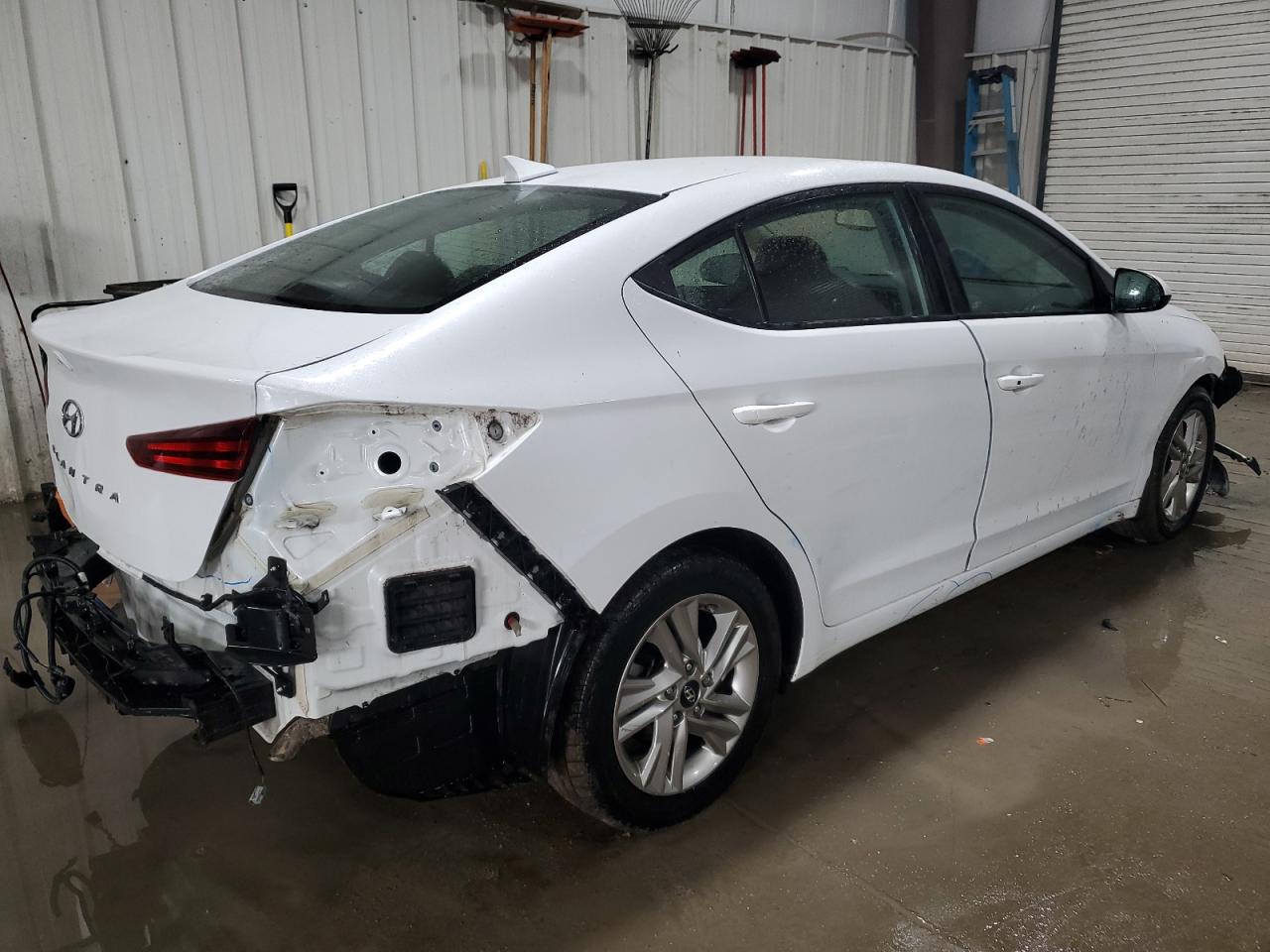 2020 Hyundai Elantra - Image 3