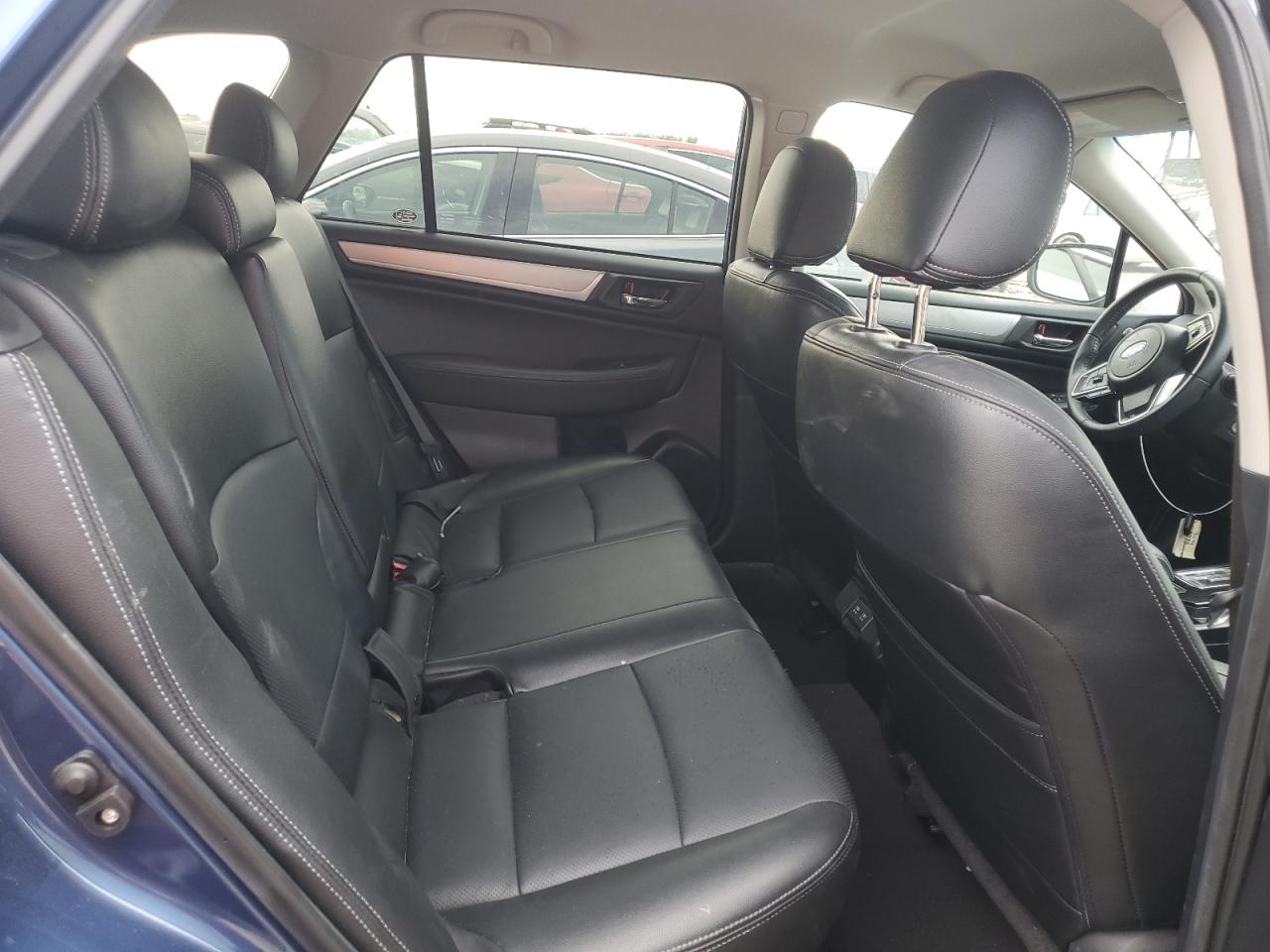 2019 Subaru Outback - Image 11