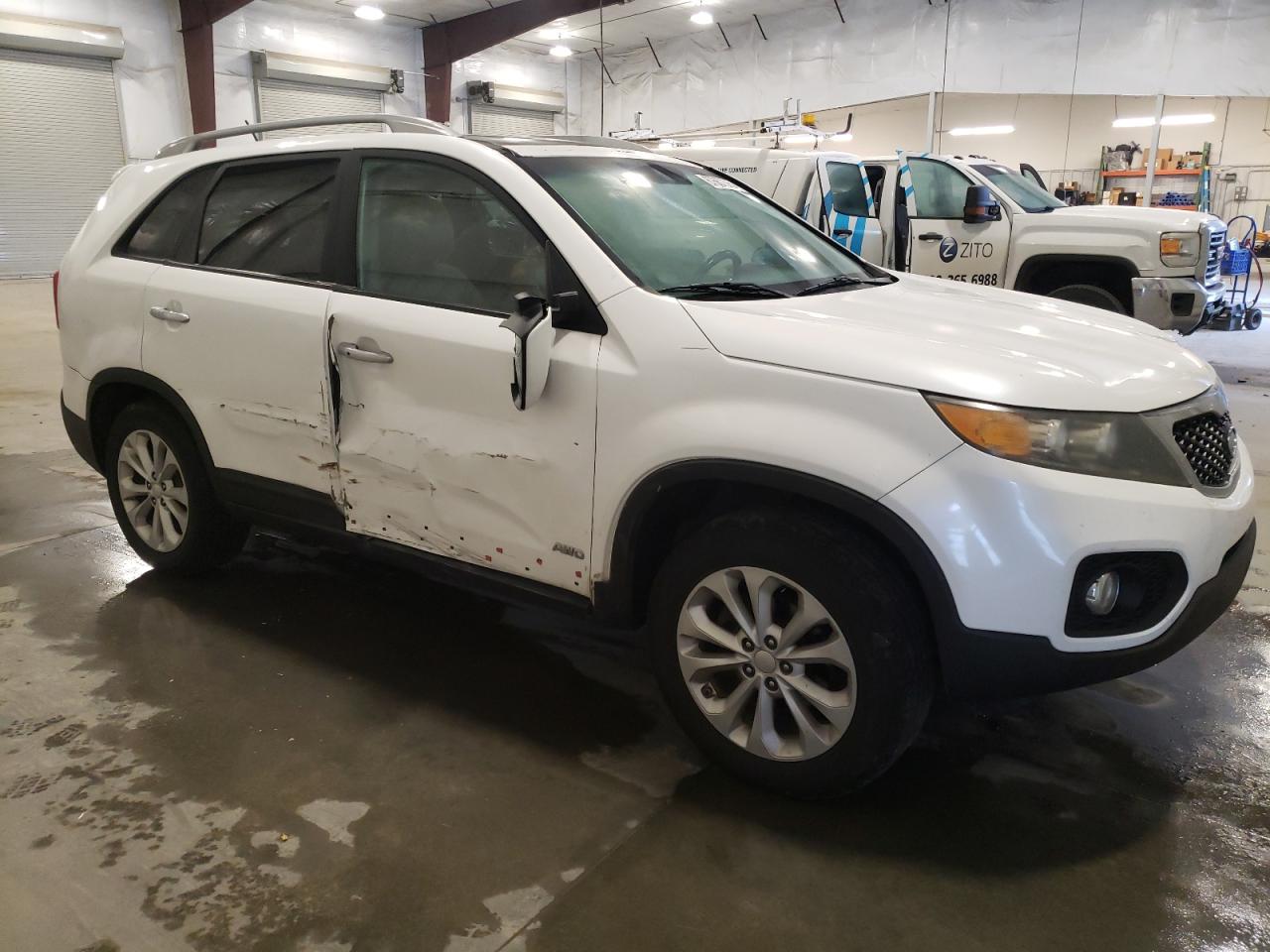 2011 Kia Sorento - Image 4