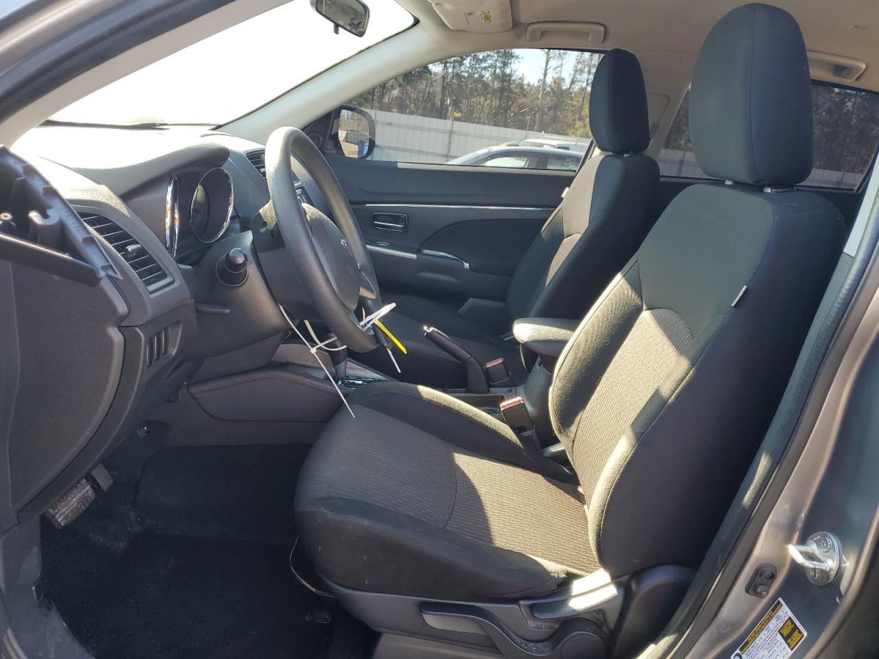 2019 Mitsubishi Outlander - Image 7