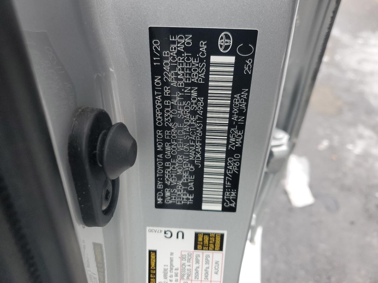2021 Toyota Prius - Image 12