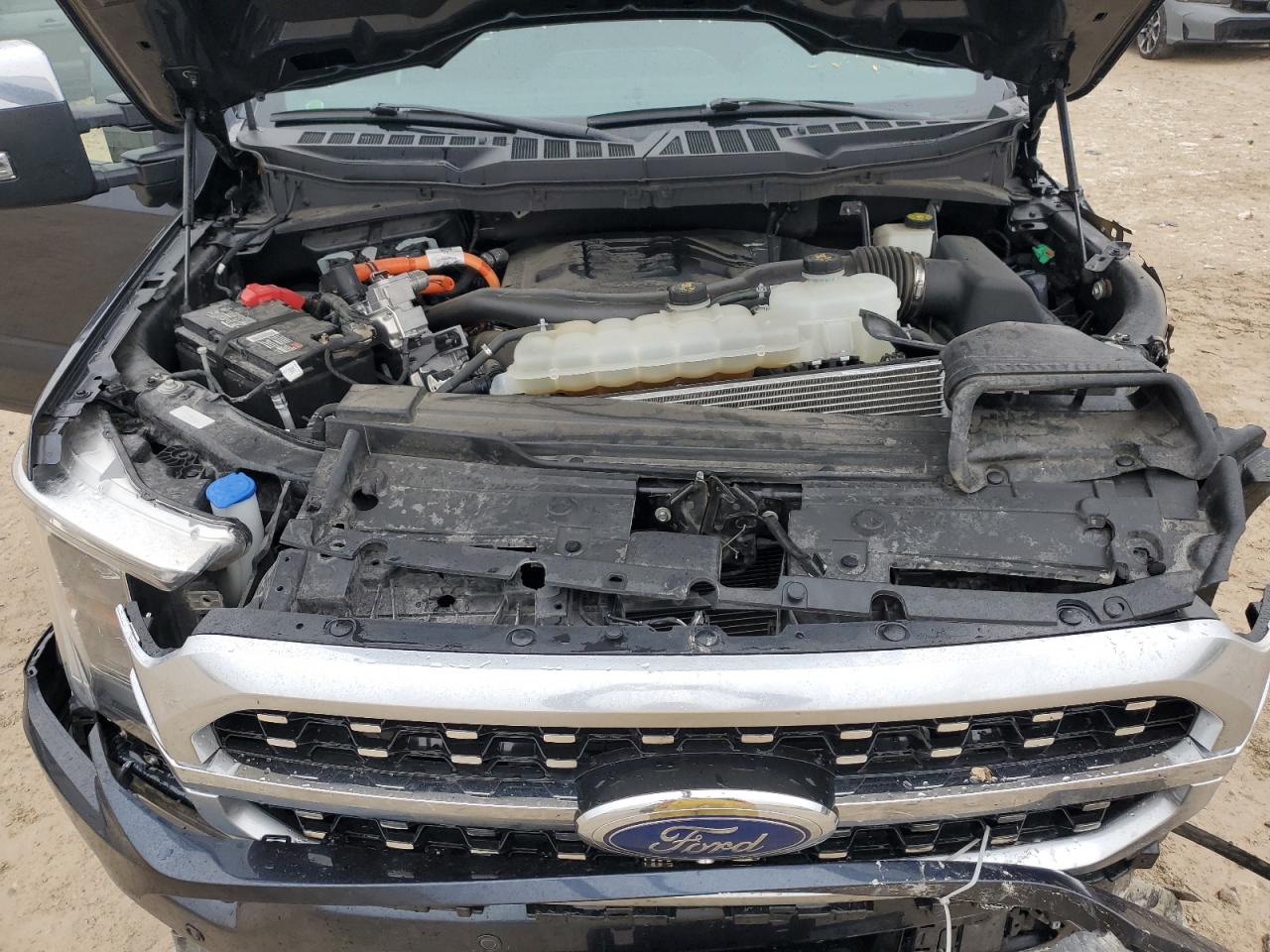 2022 Ford F-150 - Image 12