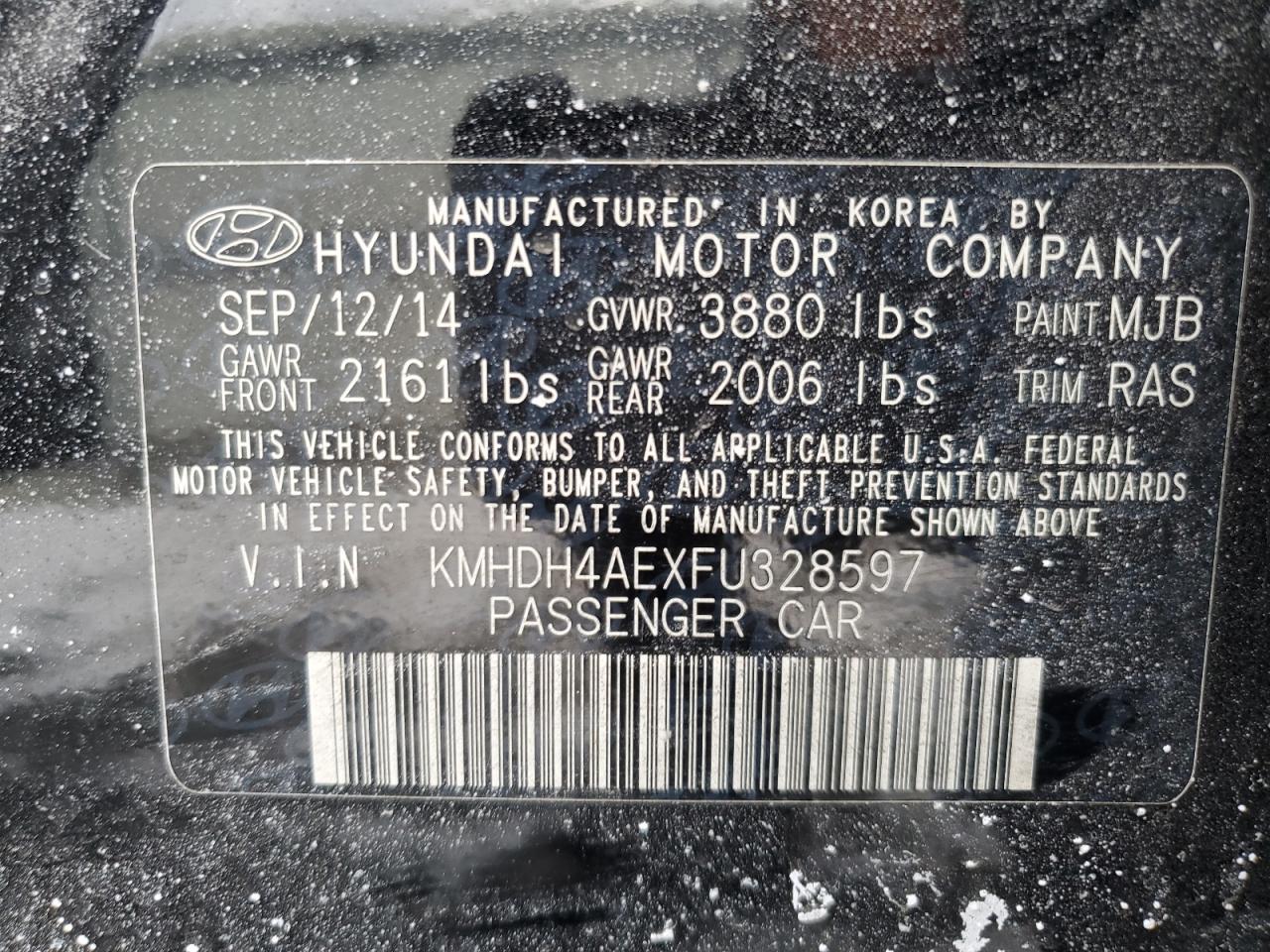 2015 Hyundai Elantra - Image 14