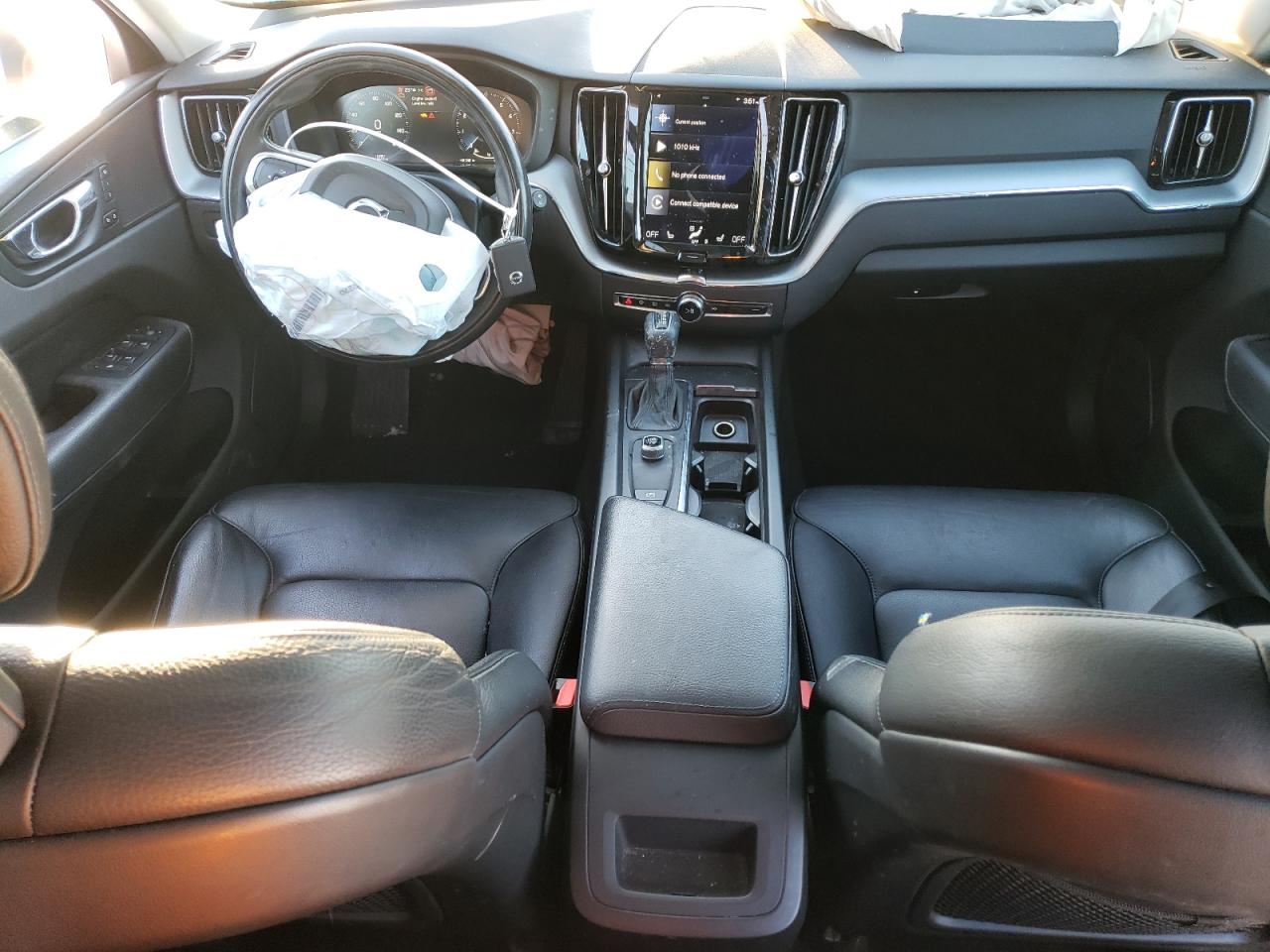2018 Volvo XC60 - Image 8