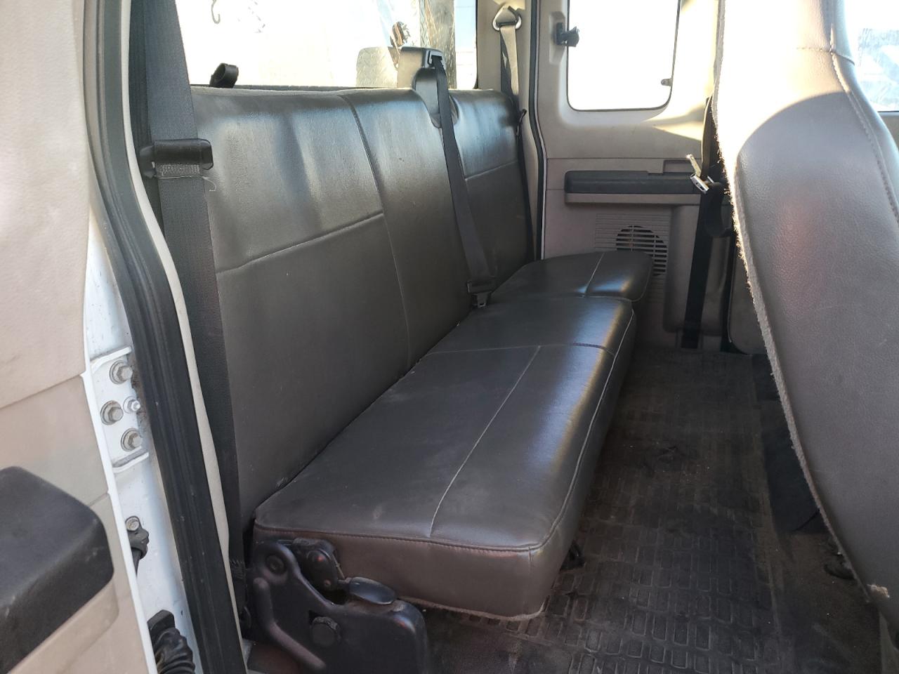 2009 Ford F250 - Image 11