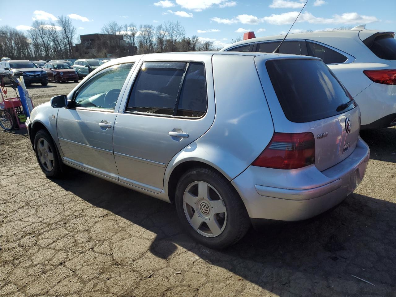 2005 Volkswagen Golf - Image 2