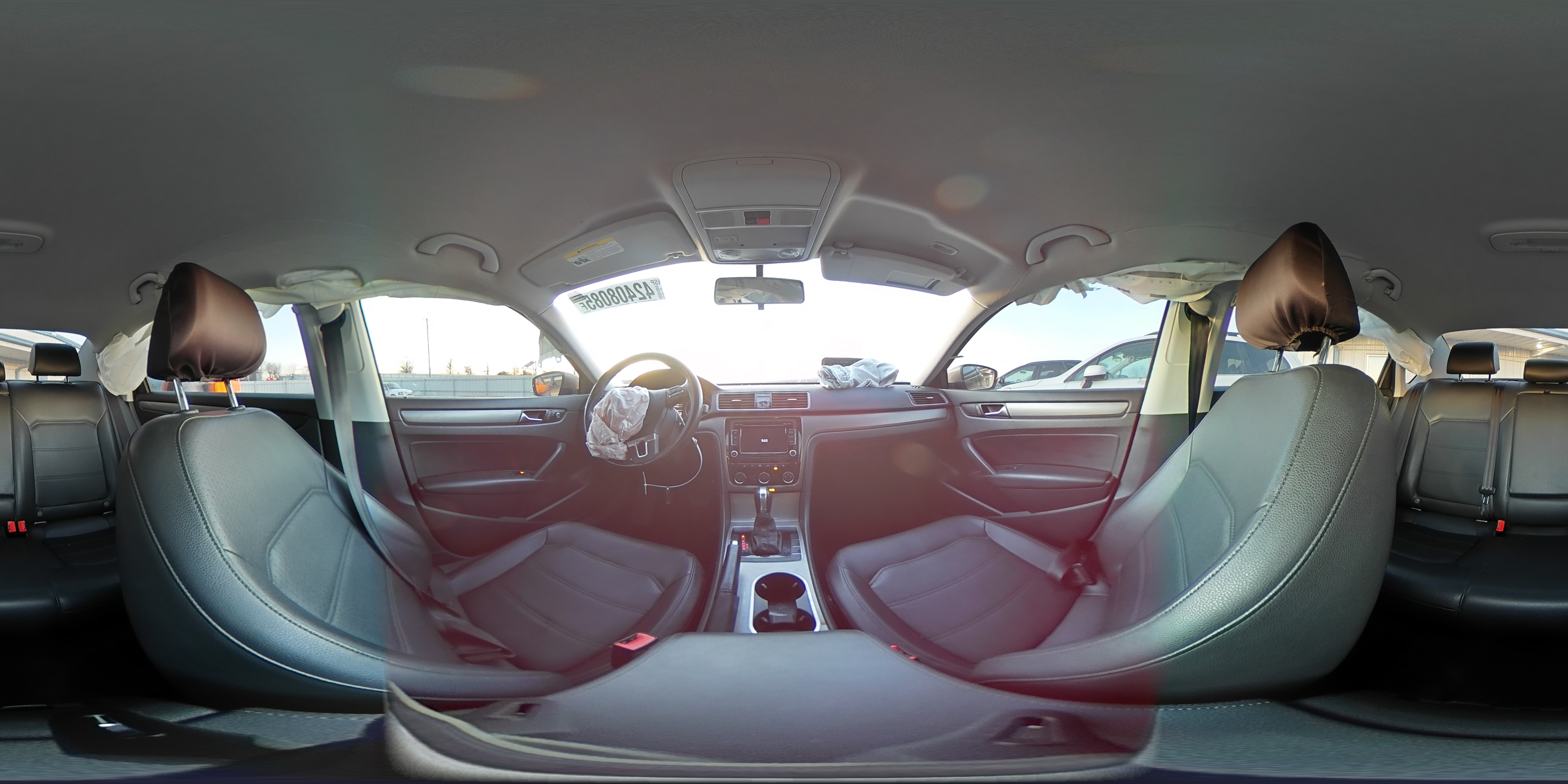 2015 Volkswagen Passat - Image 13