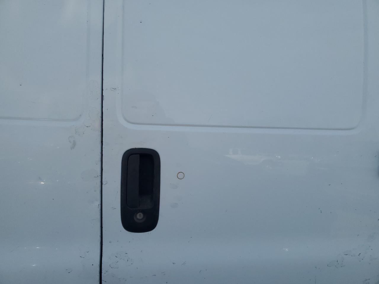 2014 Chevrolet Express - Image 11