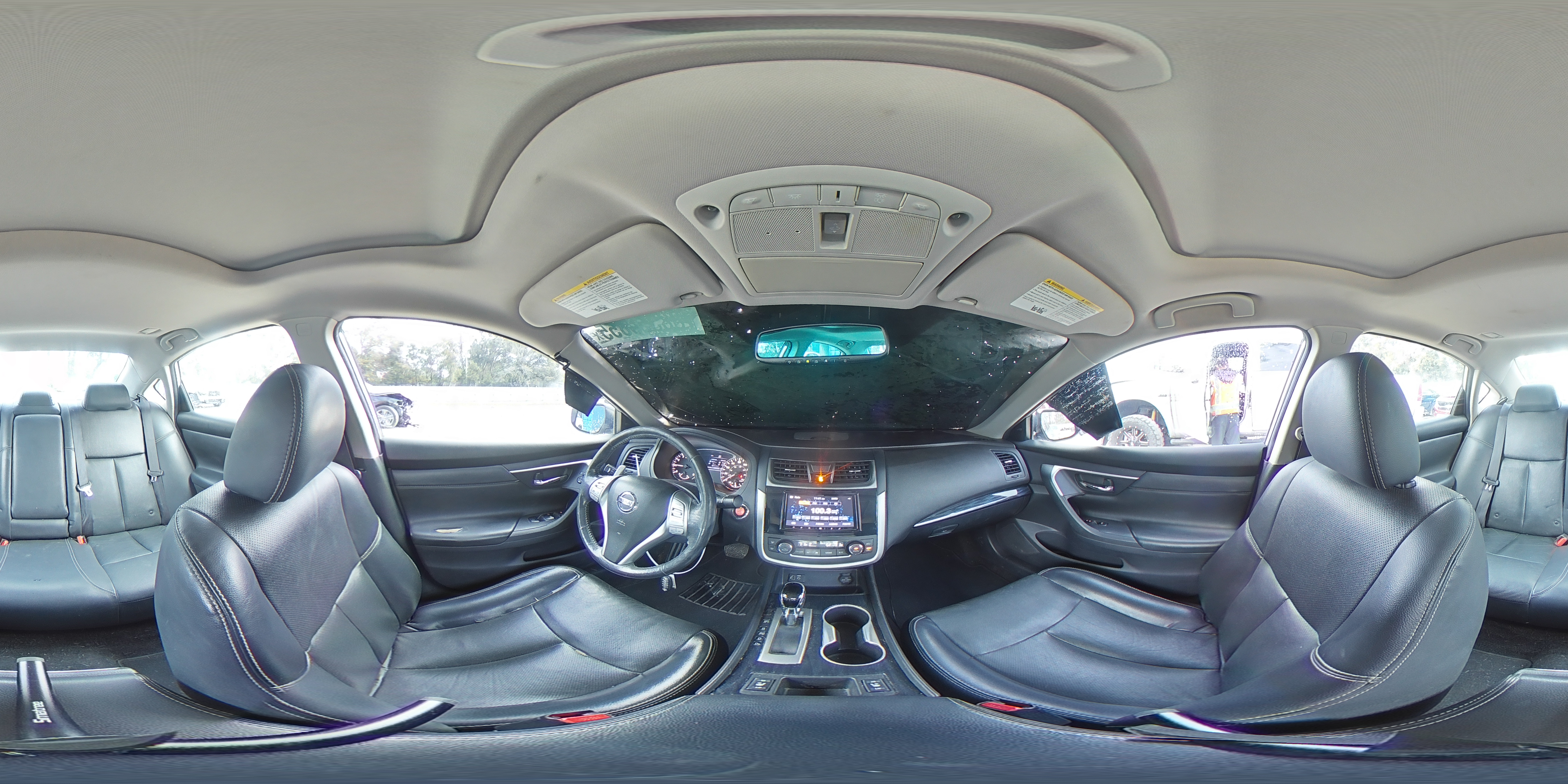 2017 Nissan Altima - Image 14