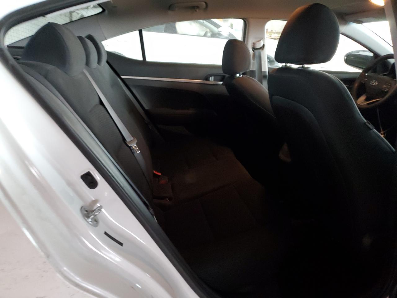 2020 Hyundai Elantra - Image 10