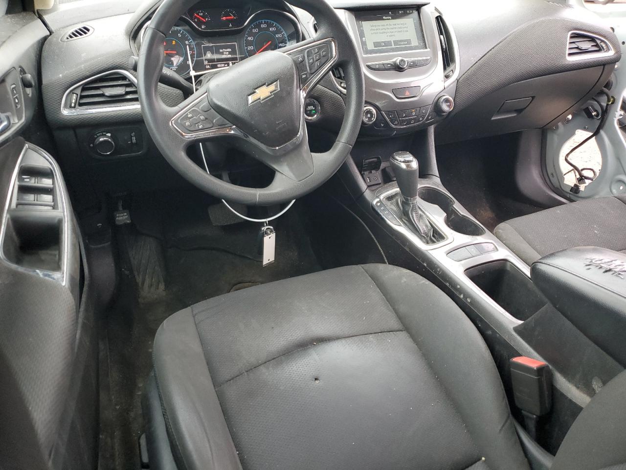 2017 Chevrolet Cruze - Image 8