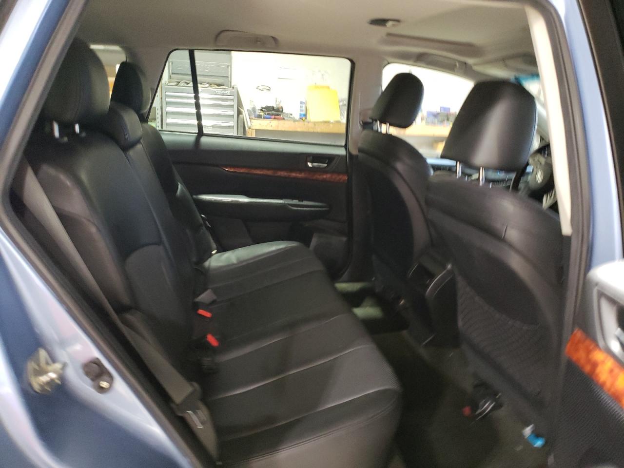 2012 Subaru Outback - Image 11