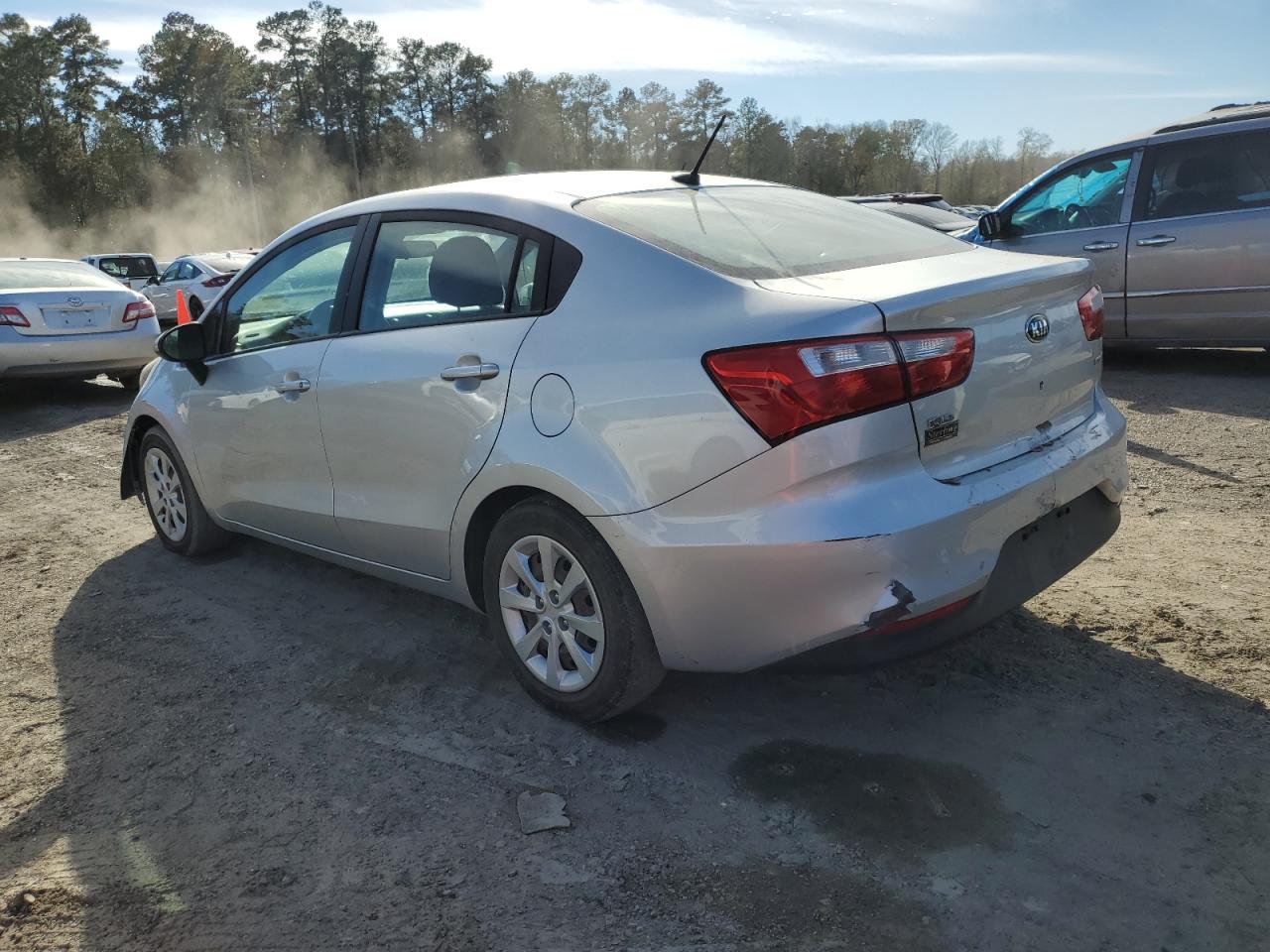 2016 Kia Rio - Image 2