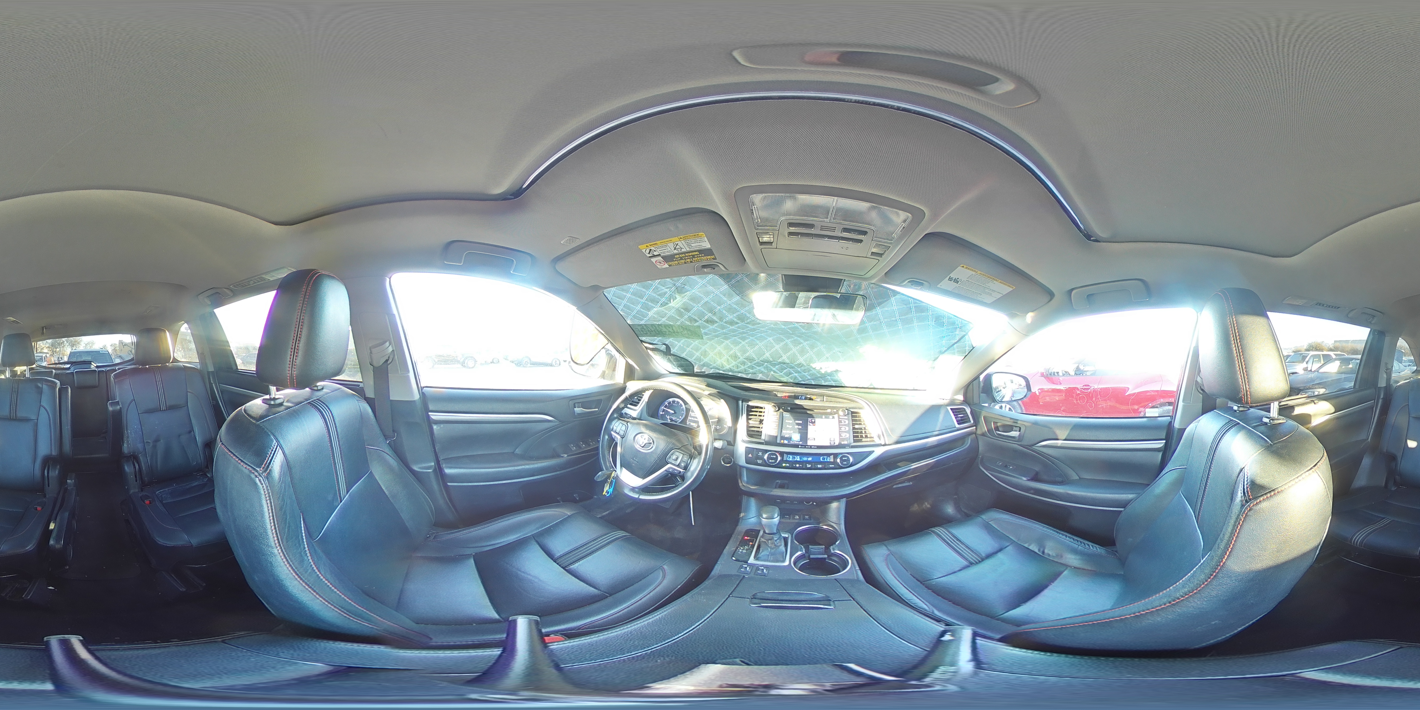 2019 Toyota Highlander - Image 14