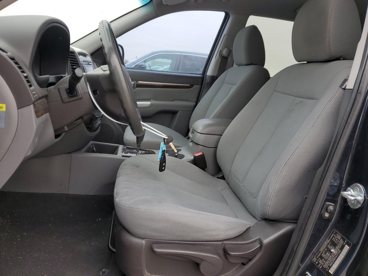 2010 Hyundai Santa Fe - Image 7