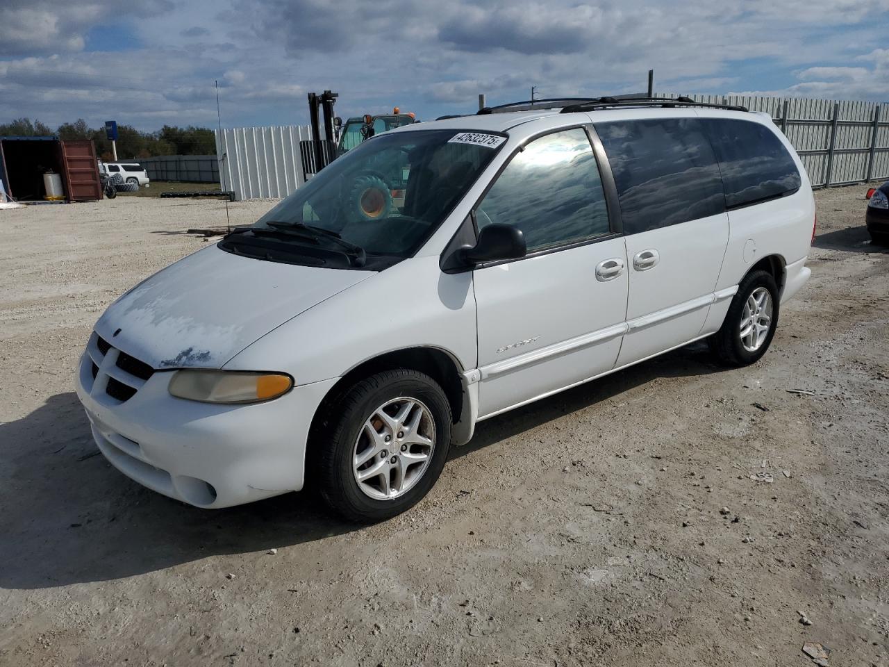 1999 Dodge Caravan - Image 1