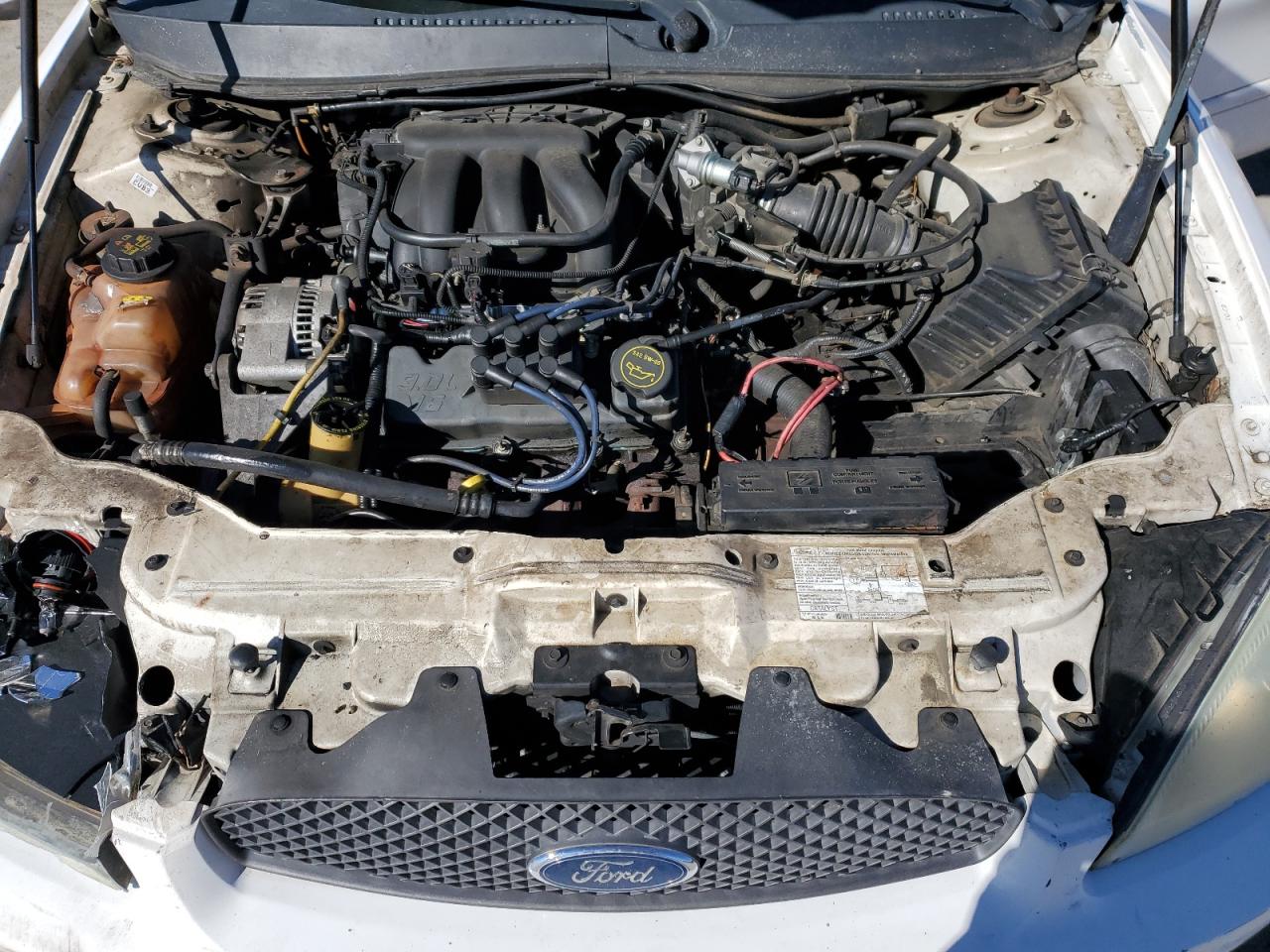 2005 Ford Taurus - Image 12