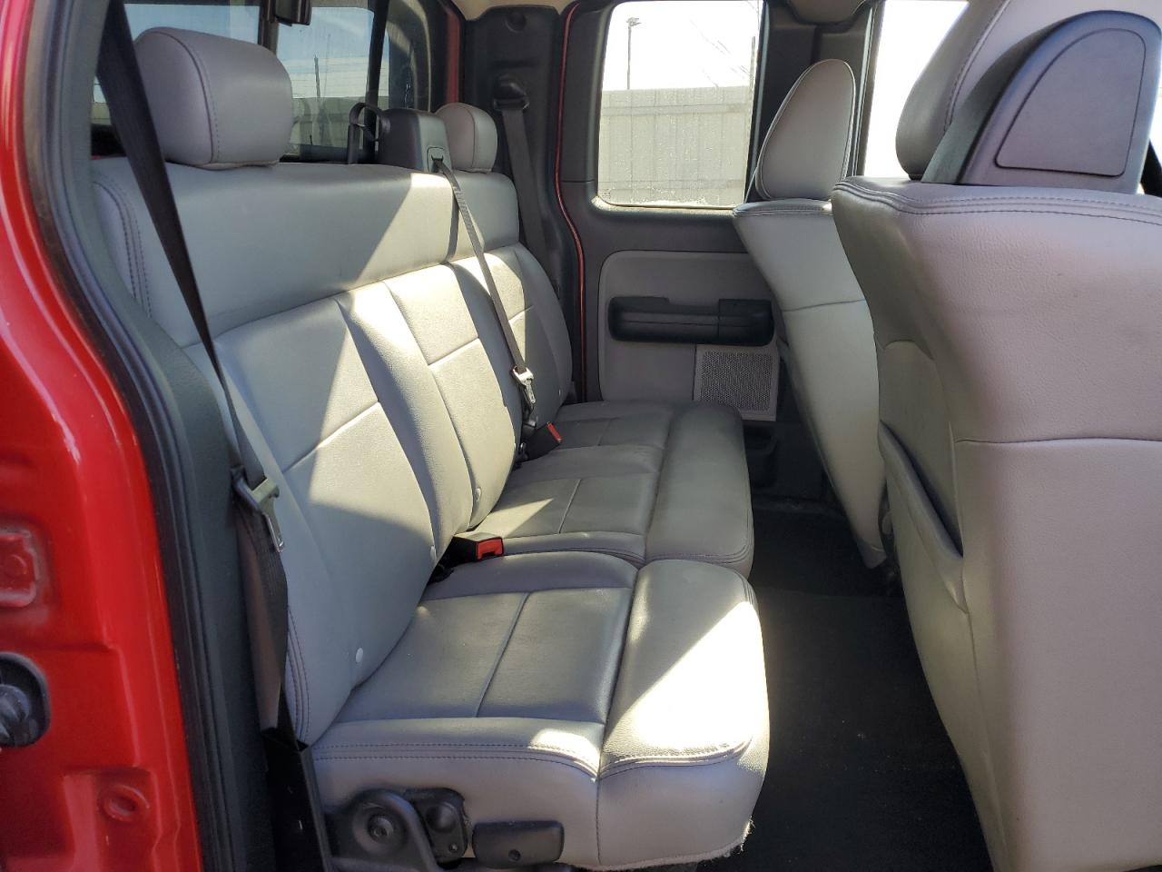 2004 Ford F-150 - Image 10