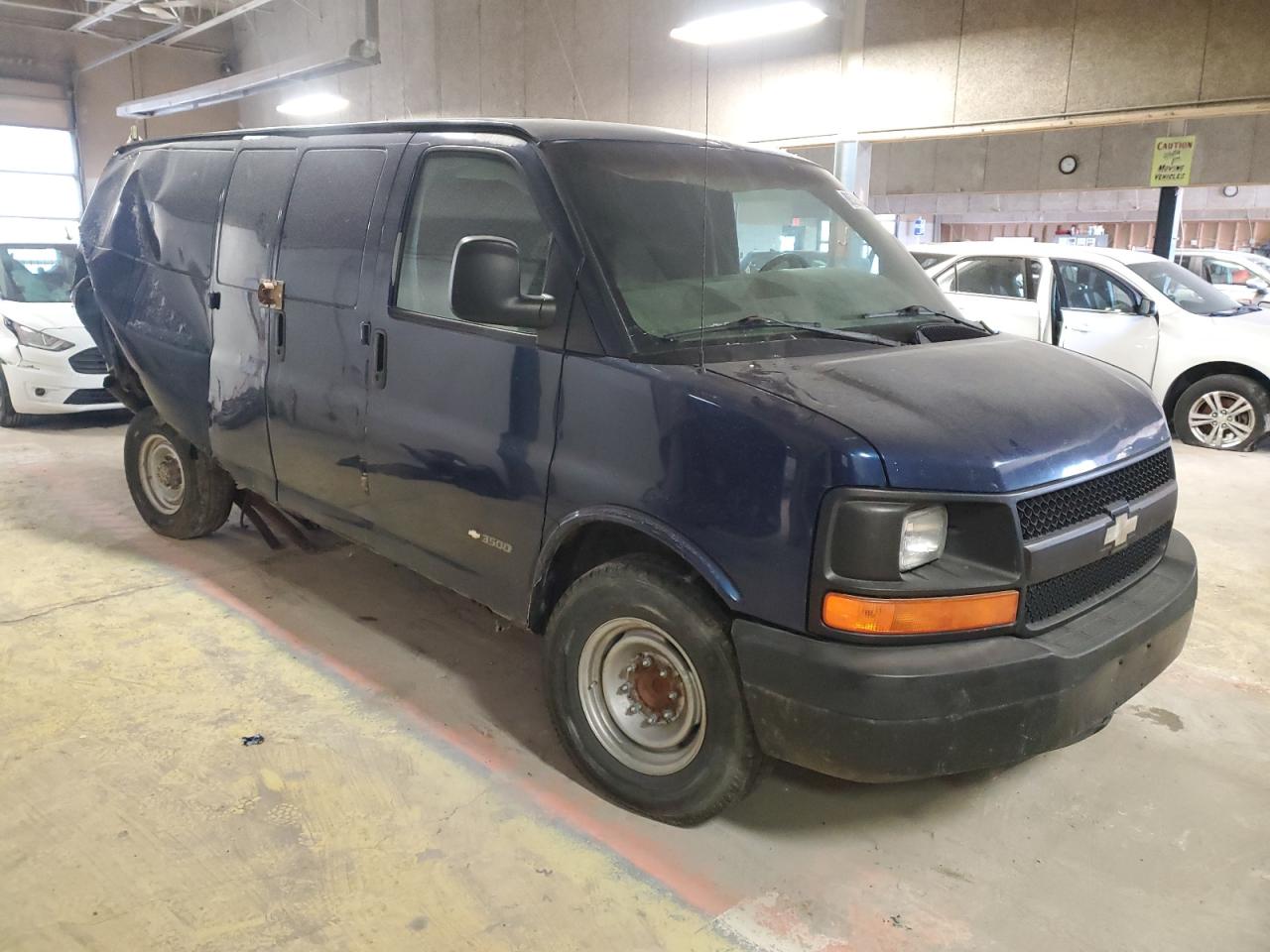 2003 Chevrolet Express - Image 4
