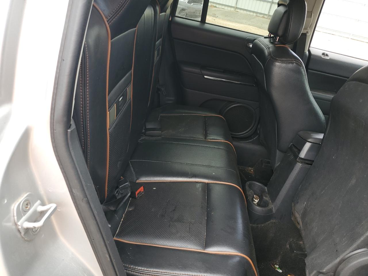 2011 Jeep Compass - Image 11