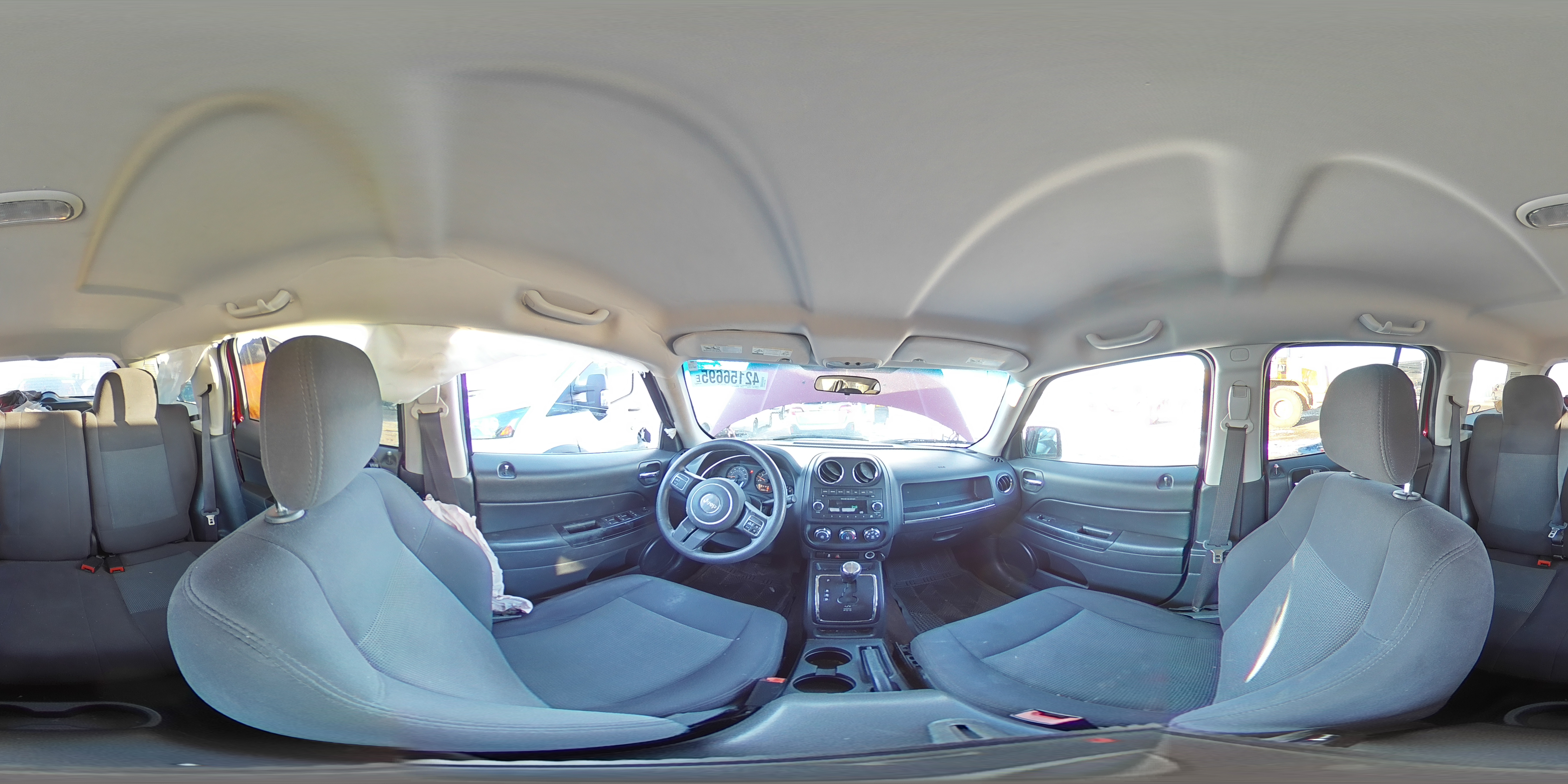 2015 Jeep Liberty (Patriot) - Image 14