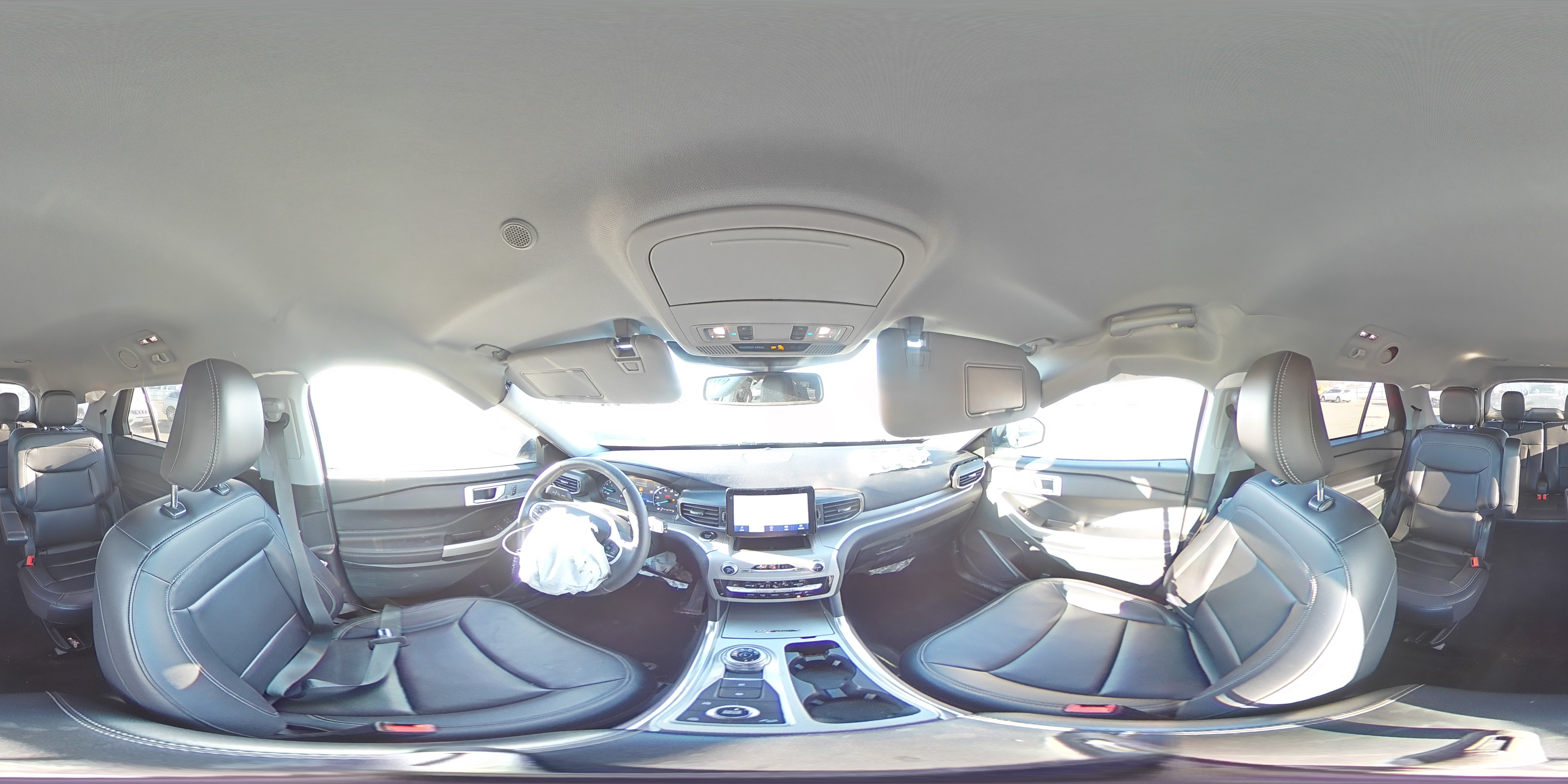 2023 Ford Explorer - Image 13