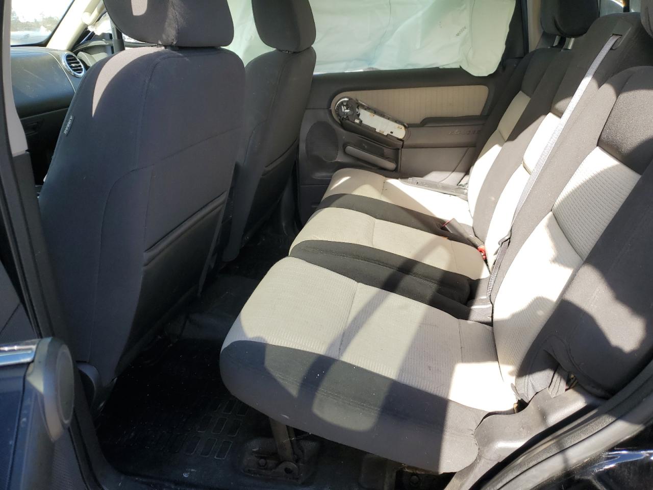 2008 Ford Explorer - Image 11