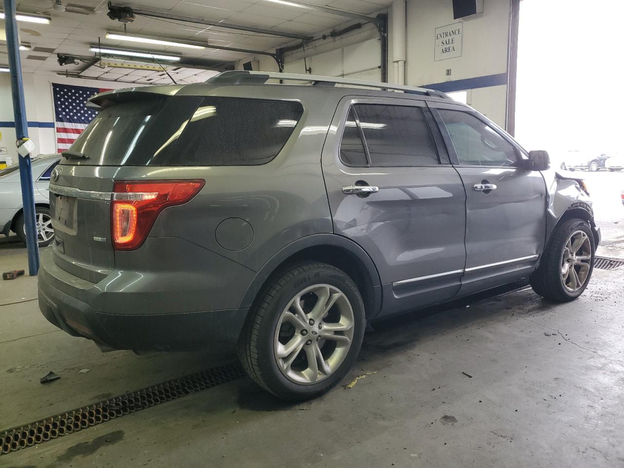 2014 Ford Explorer - Image 3
