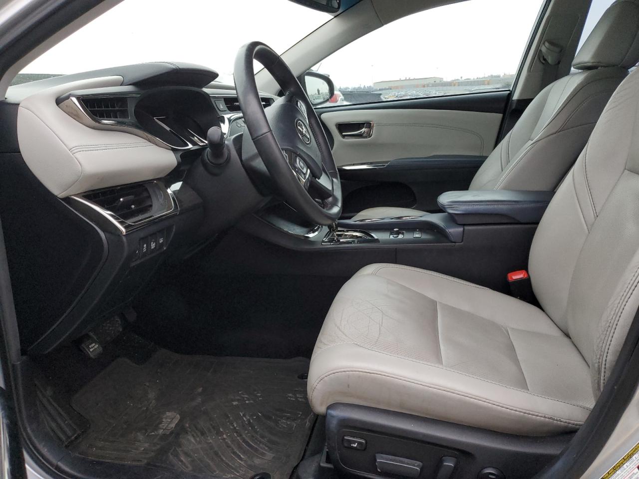 2013 Toyota Avalon - Image 7