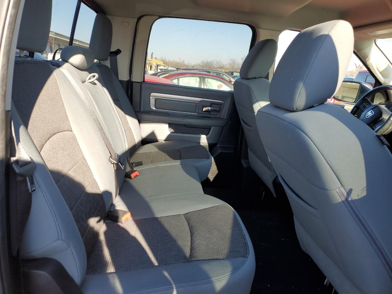 2013 RAM 1500 - Image 10