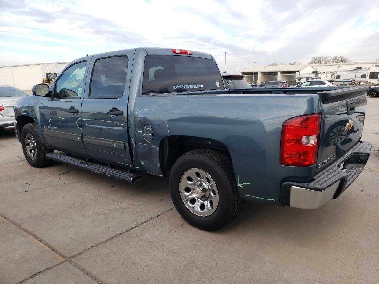2013 Chevrolet Silverado - Image 2