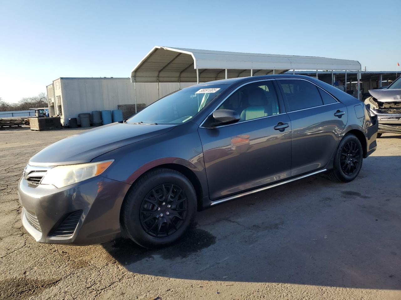2013 Toyota Camry L de vânzare în Fresno, CA - Rear End
