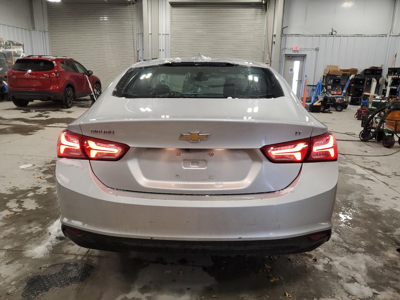 2022 Chevrolet Malibu - Image 6