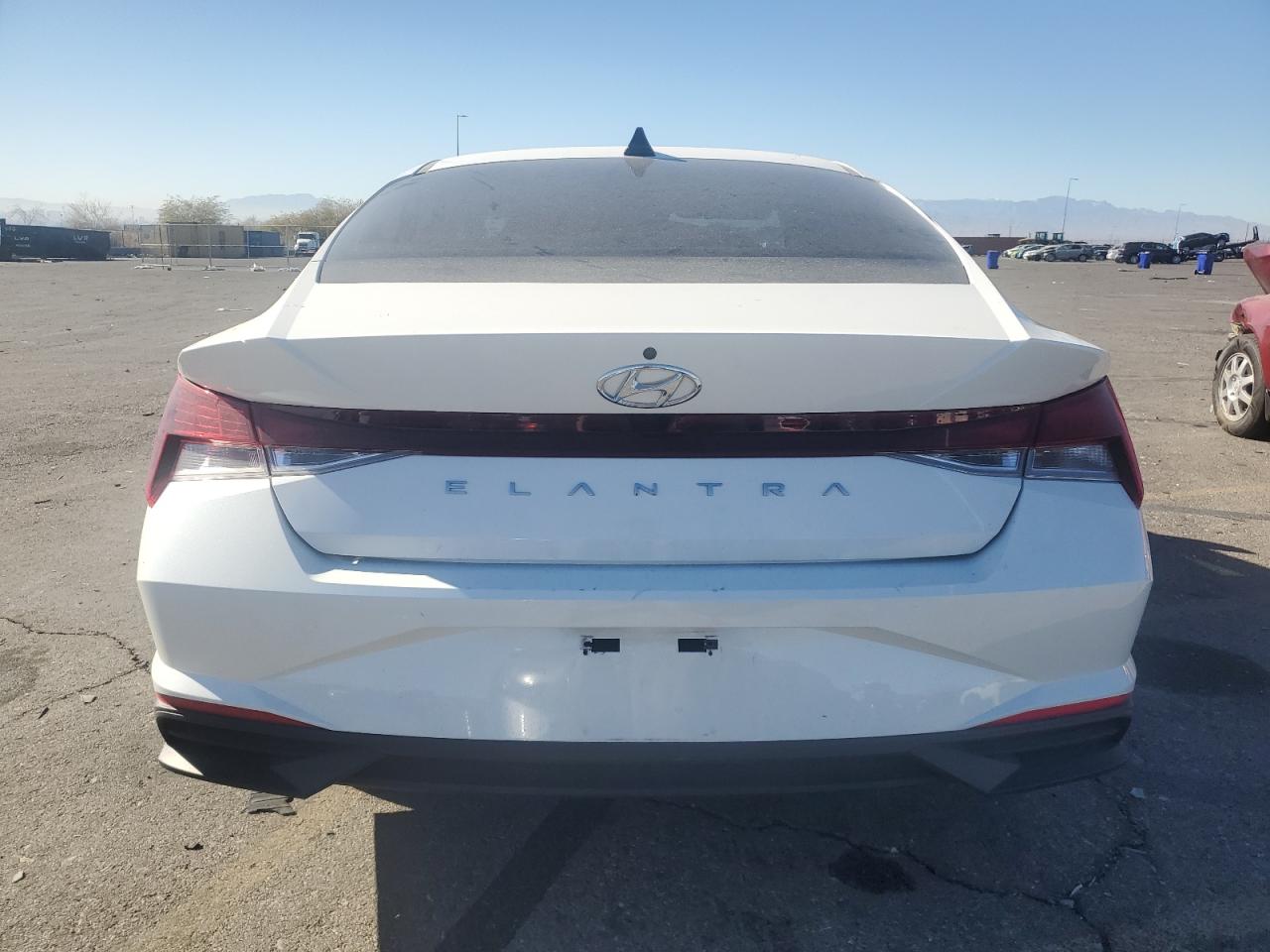 2022 Hyundai Elantra - Image 6