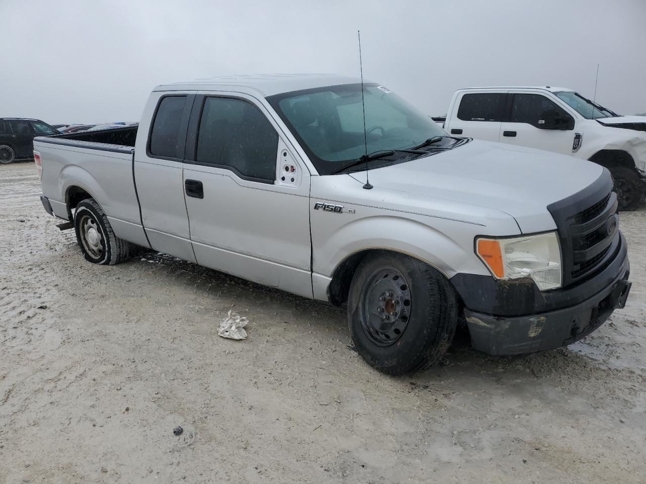 2013 Ford F-150 - Image 4