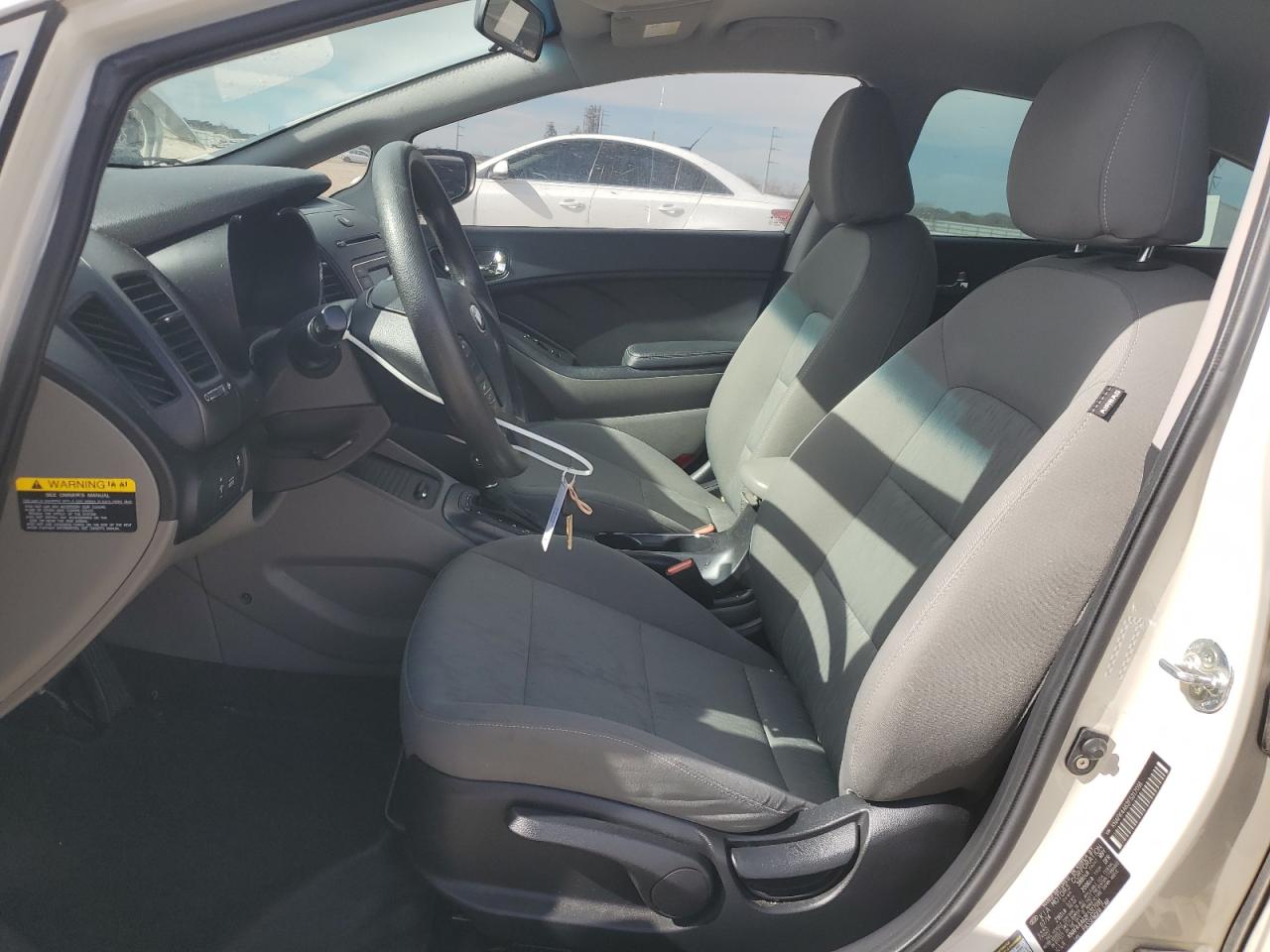 2015 Kia Forte - Image 7