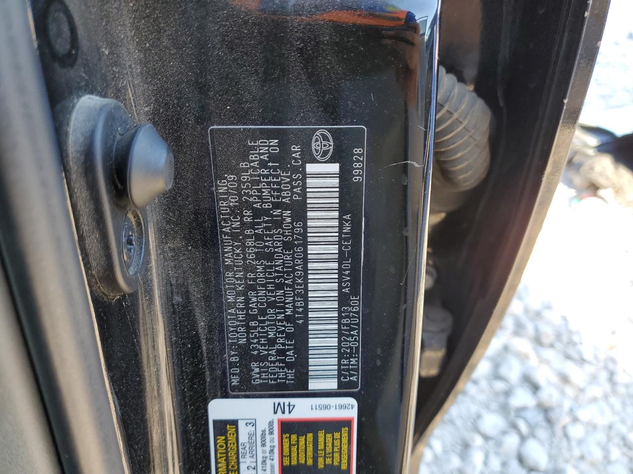 2010 Toyota Camry - Image 12
