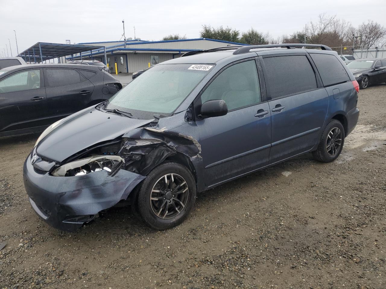 2009 Toyota Sienna - Image 1